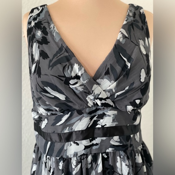 Studio I Petite dress size 12P - Picture 2 of 10